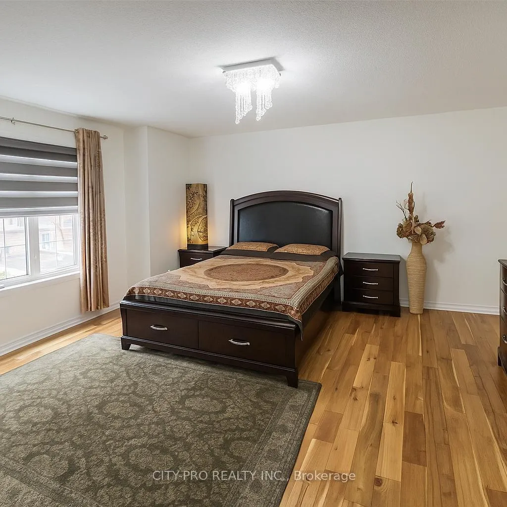 Photo 25 of 85 Bonistel Crescent, Brampton, Fletcher's Meadow — HOMEH