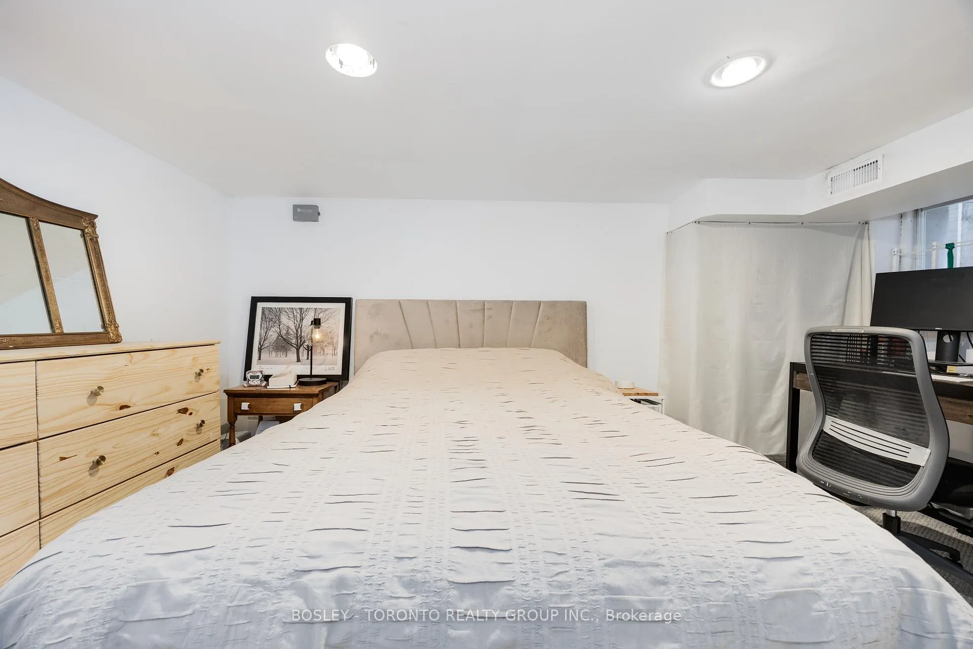 Photo 18 of Unit Main, 164 Hamilton Street, Toronto, South Riverdale — HOMEH