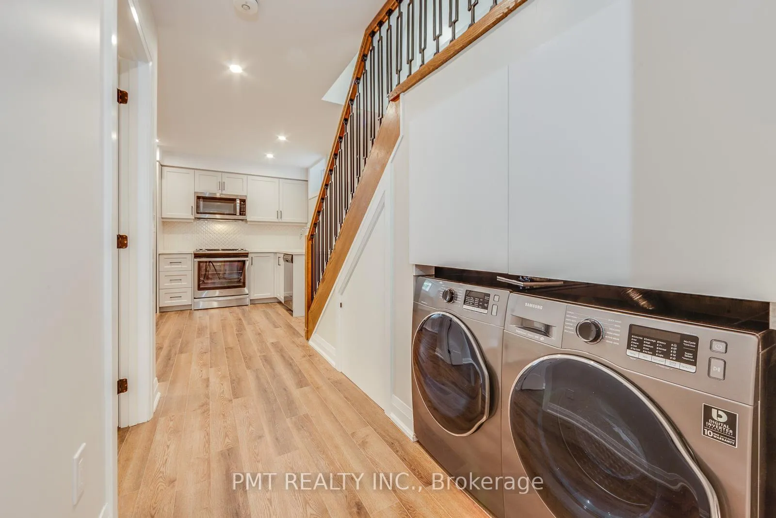 Photo 6 of Unit C, 17 Lockwood Road, Toronto, The Beaches — HOMEH