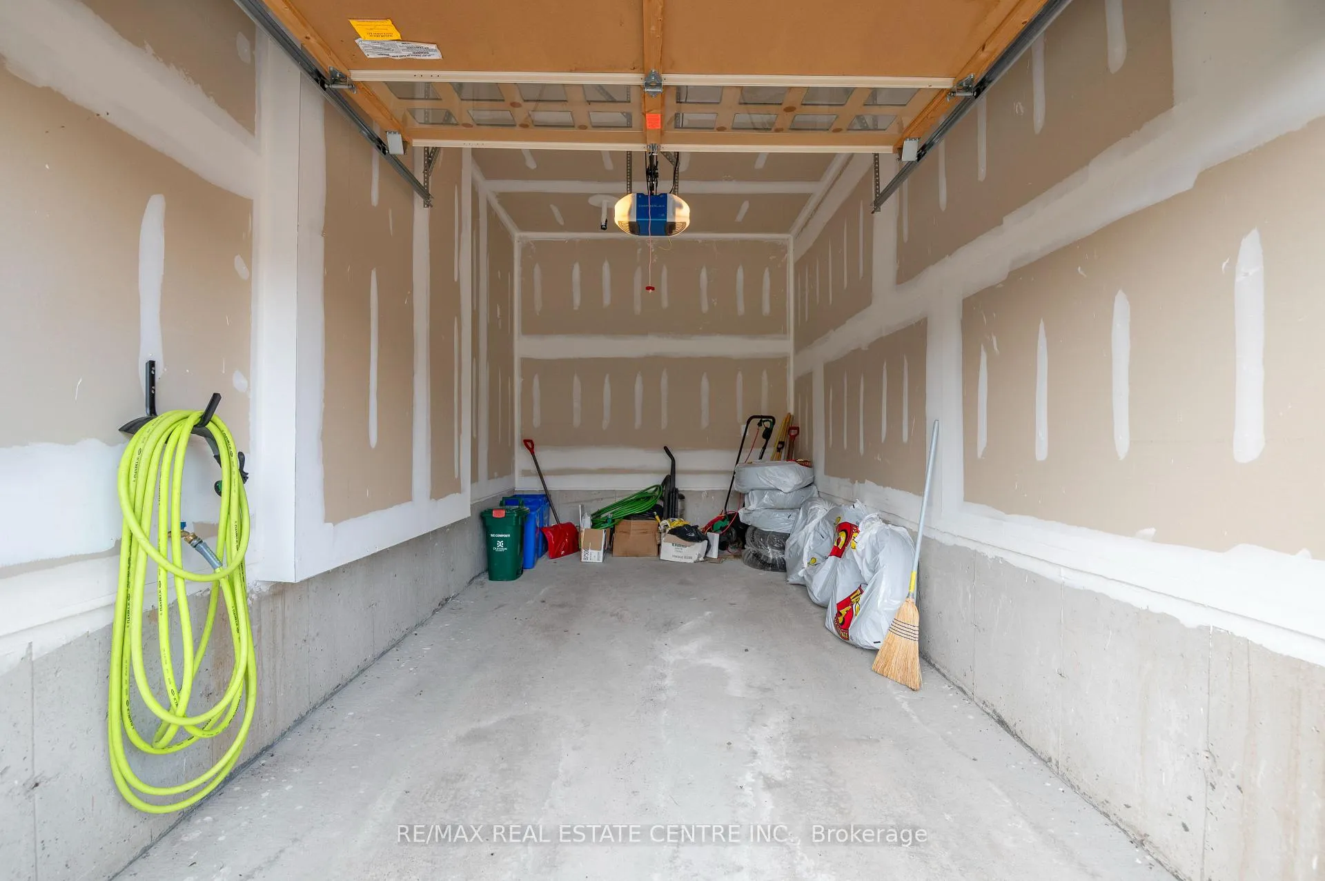 Photo 6 of 168 Clark Street, Shelburne — HOMEH