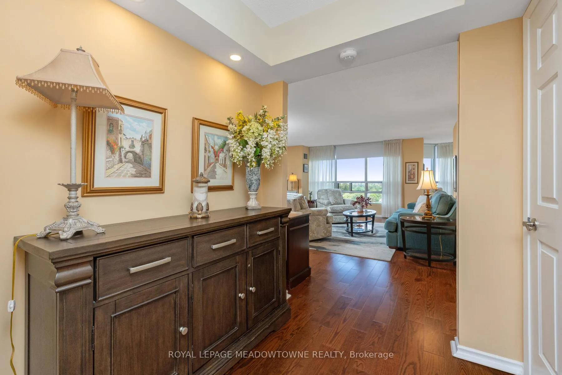 Photo 5 of Unit 1102, 310 Mill Street S, Brampton, Brampton South — HOMEH