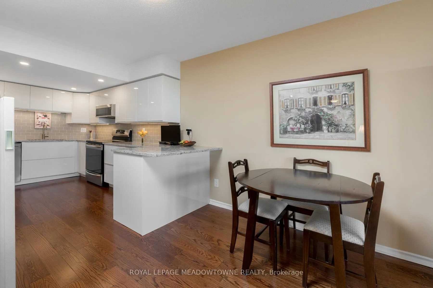 Photo 9 of Unit 1102, 310 Mill Street S, Brampton, Brampton South — HOMEH