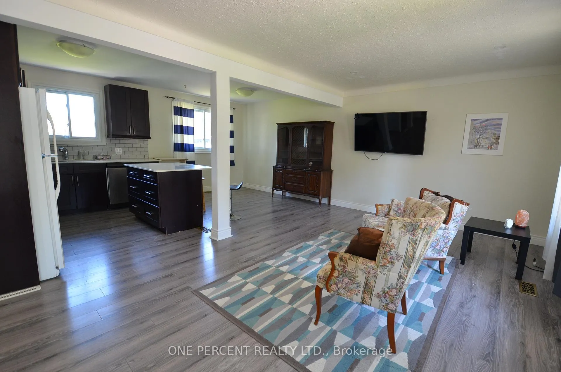 Photo 2 of 43 Loyalist Drive, Welland, Prince Charles — HOMEH