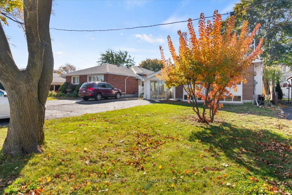 Photo 3 of Unit #2, Lower, 185 Mohawk R Road W, Hamilton, Buchanan — HOMEH