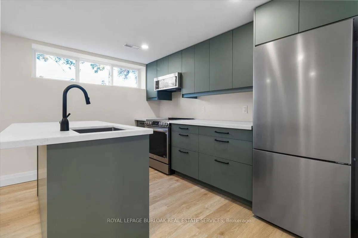 Photo 11 of Unit #2, Lower, 185 Mohawk R Road W, Hamilton, Buchanan — HOMEH