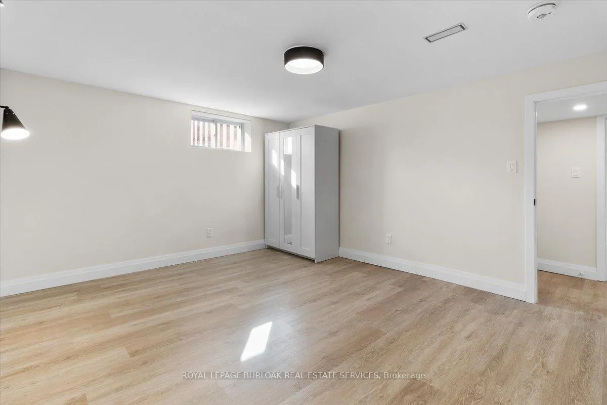 Photo 18 of Unit #2, Lower, 185 Mohawk R Road W, Hamilton, Buchanan — HOMEH