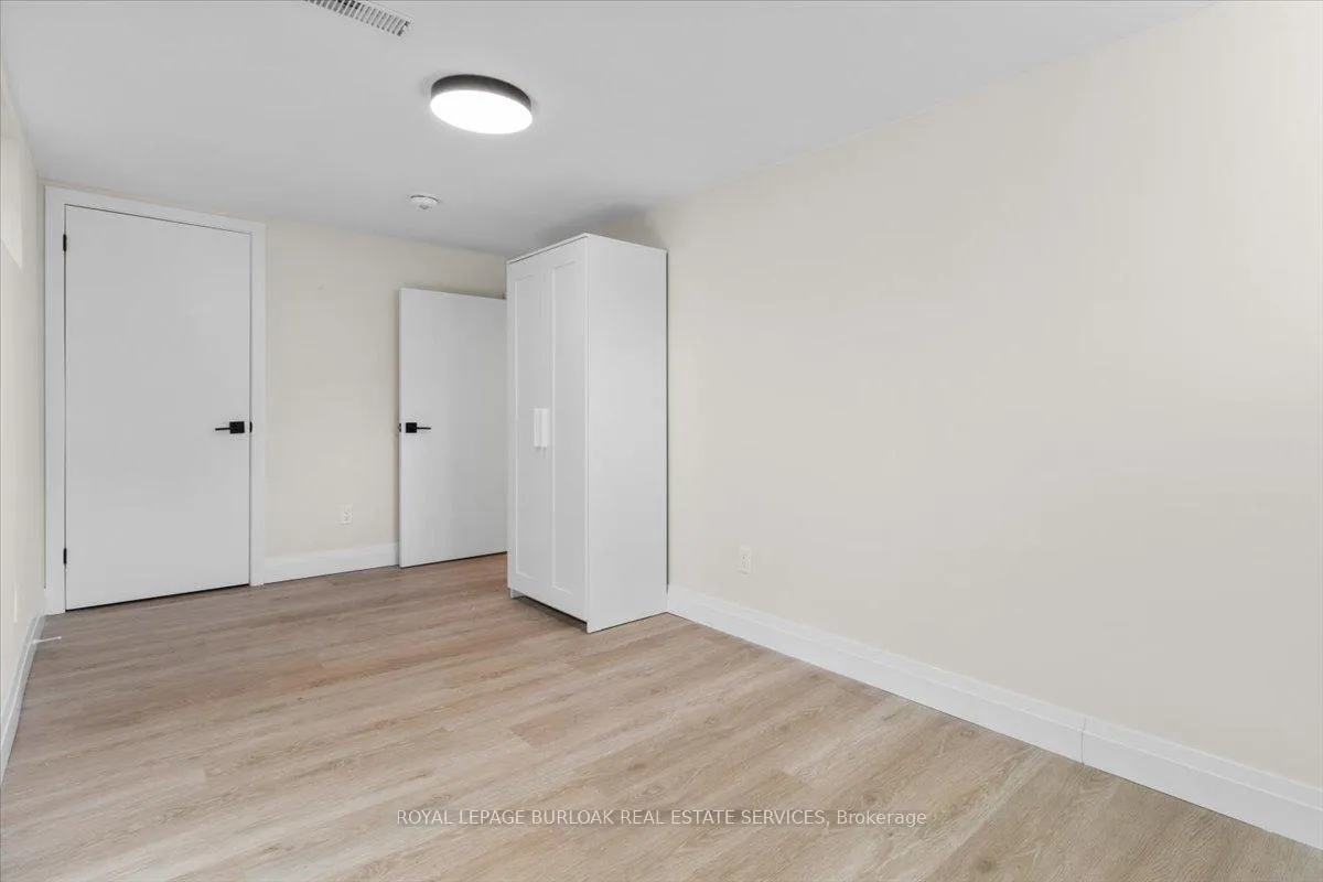 Photo 20 of Unit #2, Lower, 185 Mohawk R Road W, Hamilton, Buchanan — HOMEH