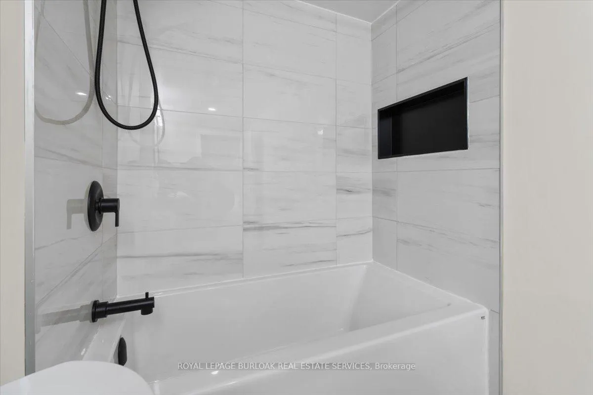 Photo 22 of Unit #2, Lower, 185 Mohawk R Road W, Hamilton, Buchanan — HOMEH