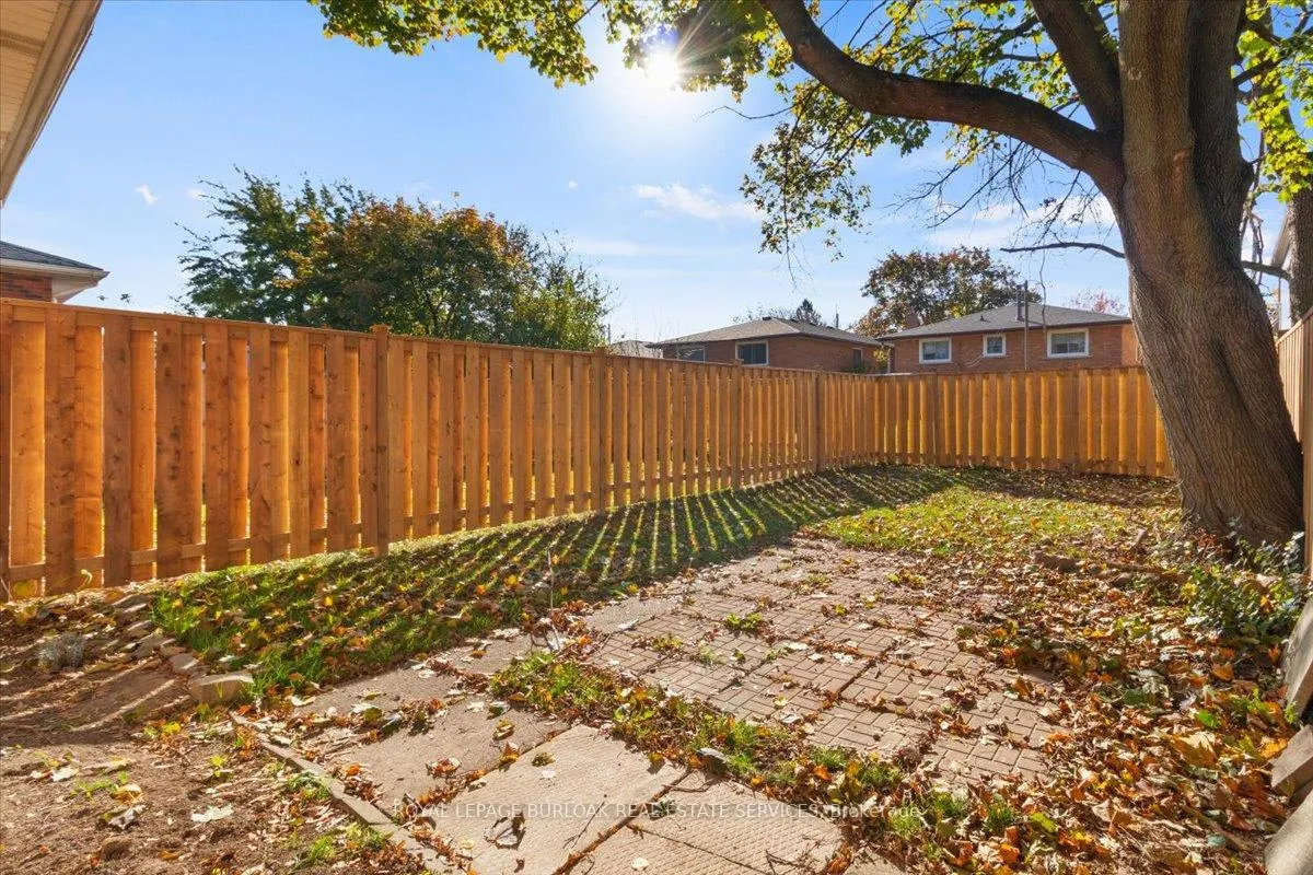 Photo 24 of Unit #2, Lower, 185 Mohawk R Road W, Hamilton, Buchanan — HOMEH