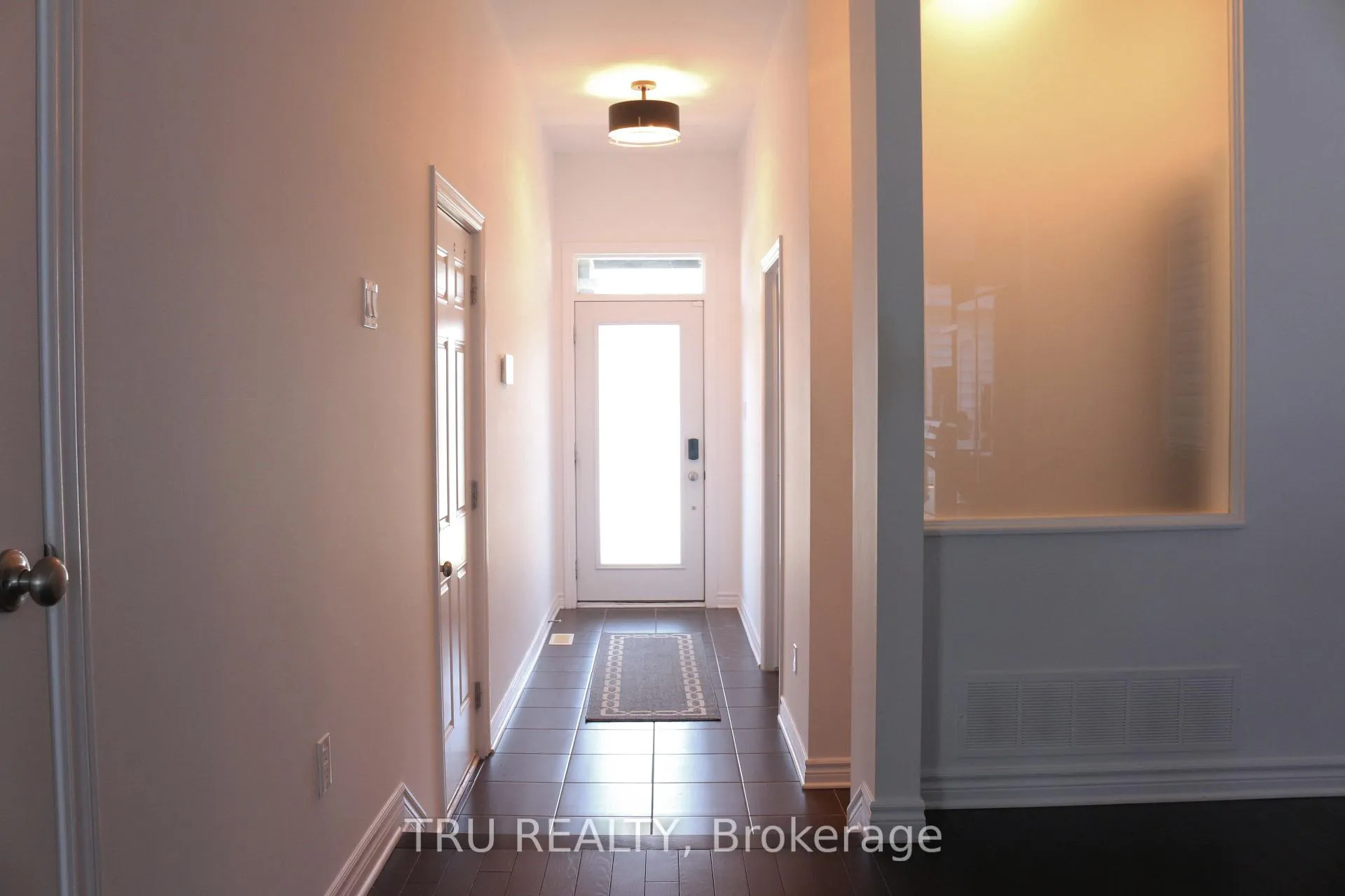 Photo 7 of 112 Minikan Street, Ottawa, Blossom Park/Kemp Park/Findlay Creek — HOMEH