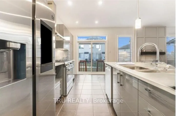 Photo 10 of 112 Minikan Street, Ottawa, Blossom Park/Kemp Park/Findlay Creek — HOMEH