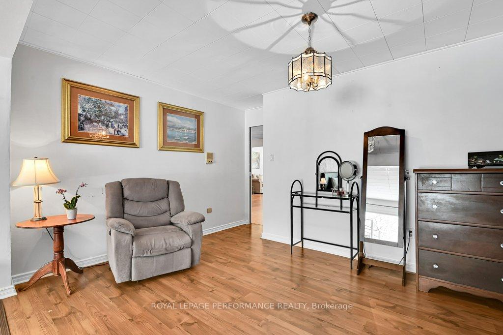 Photo 13 of 131 Sunning Hills Crescent, Ottawa, Constance Bay — HOMEH