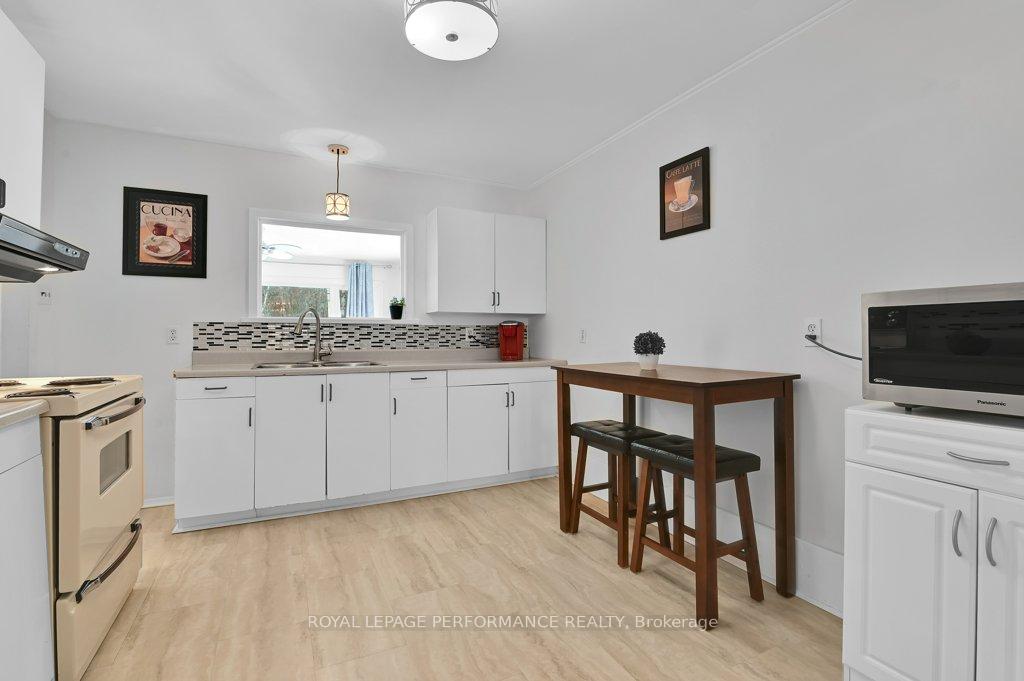 Photo 16 of 131 Sunning Hills Crescent, Ottawa, Constance Bay — HOMEH