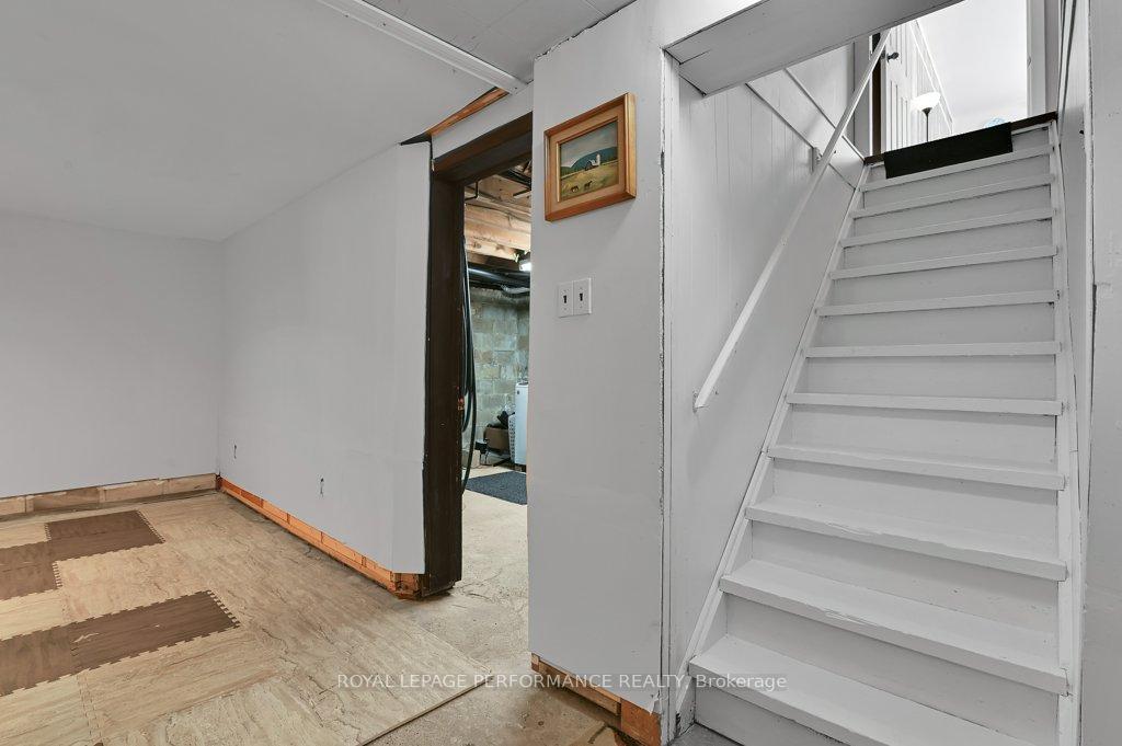 Photo 23 of 131 Sunning Hills Crescent, Ottawa, Constance Bay — HOMEH