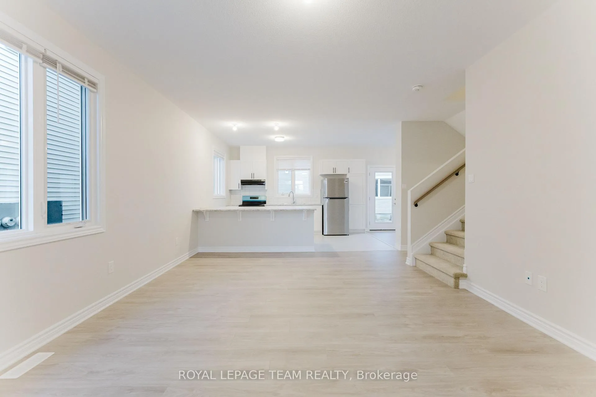 Photo 5 of 180 Ryan Reynolds Way, Ottawa, Avalon West — HOMEH
