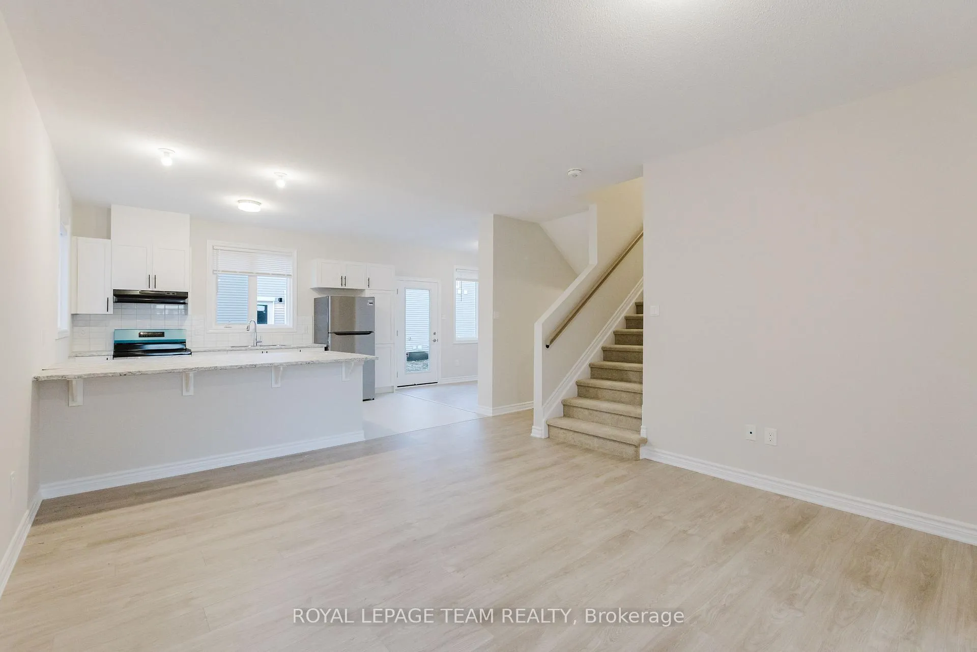 Photo 6 of 180 Ryan Reynolds Way, Ottawa, Avalon West — HOMEH