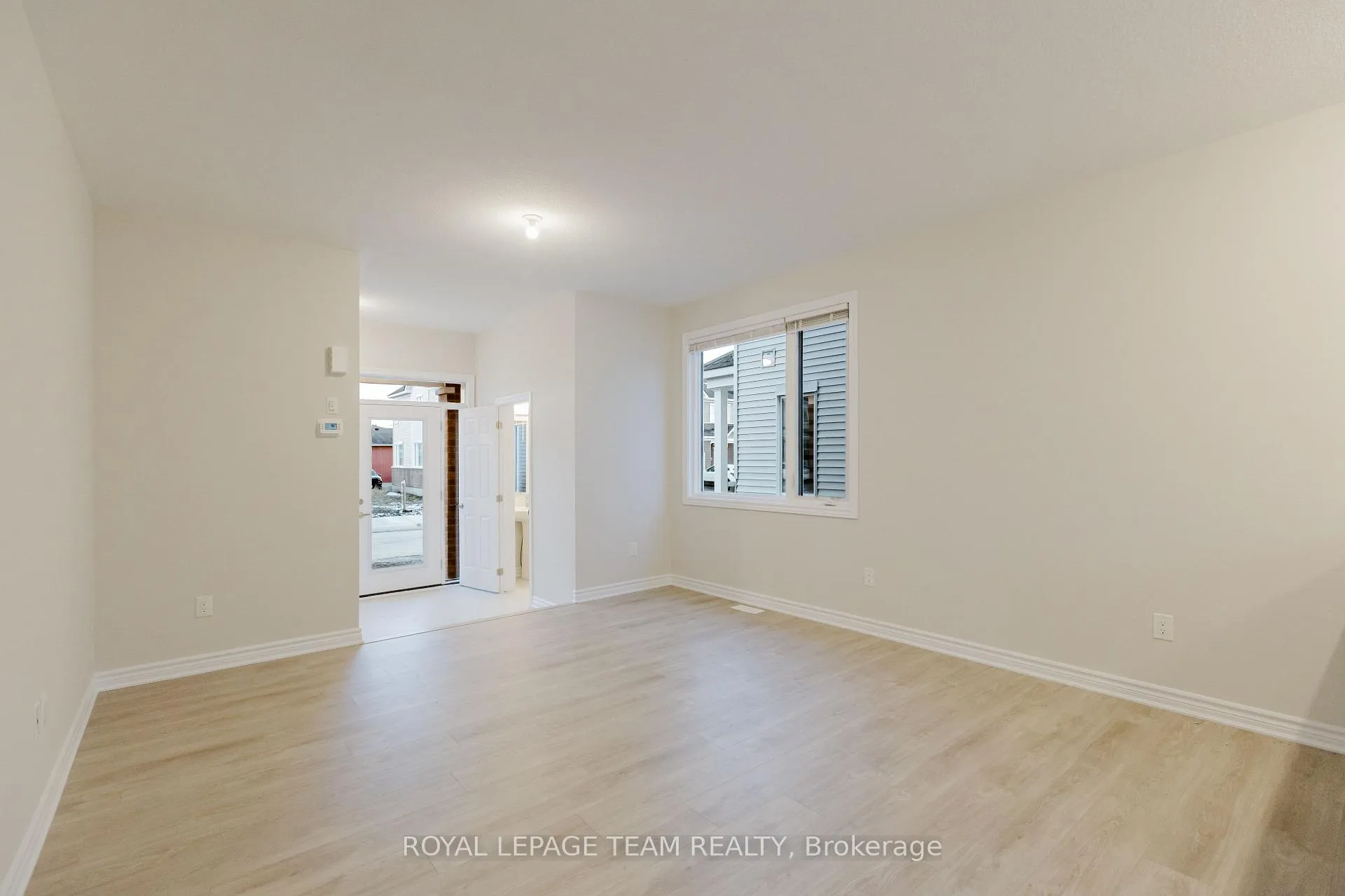 Photo 7 of 180 Ryan Reynolds Way, Ottawa, Avalon West — HOMEH