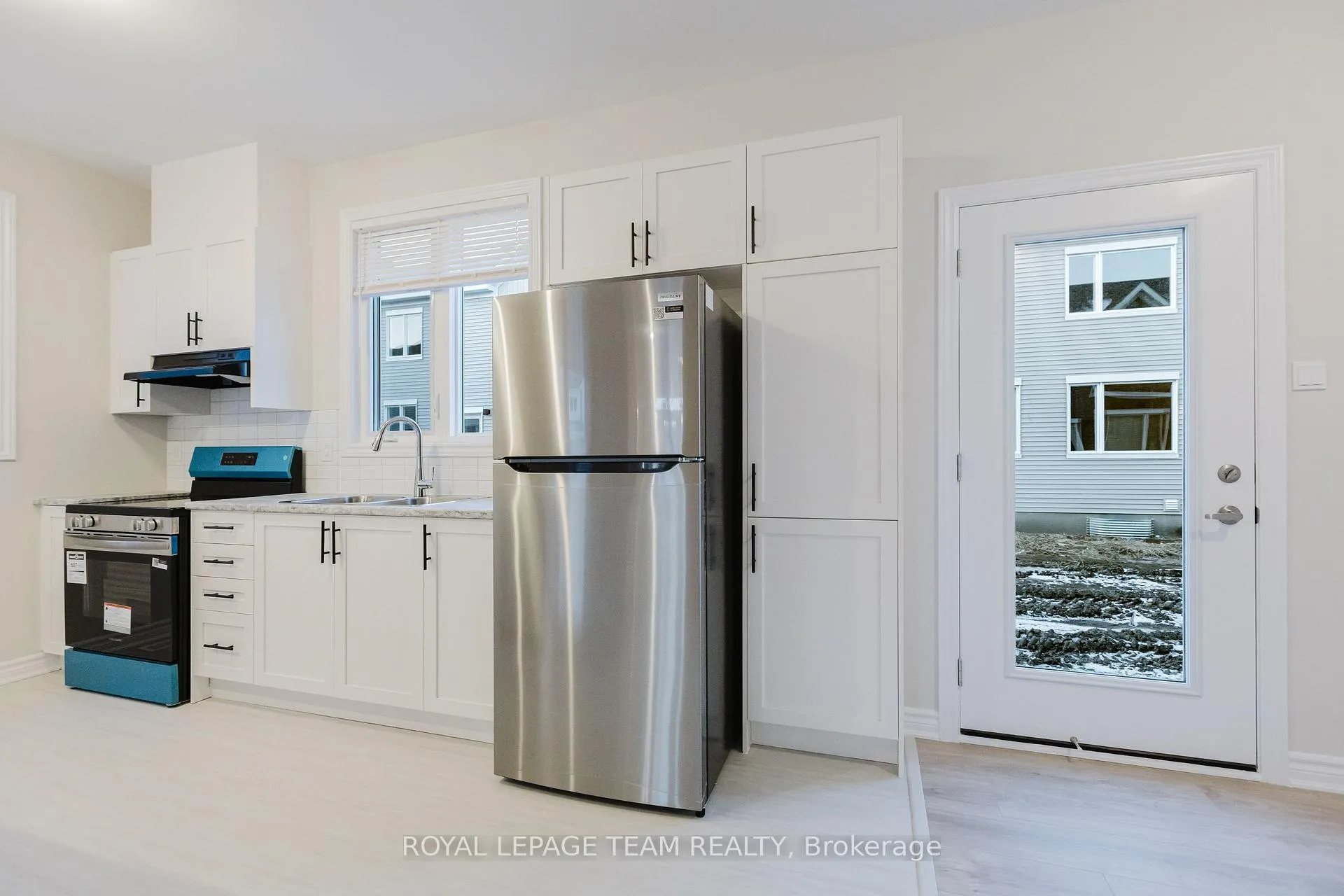 Photo 10 of 180 Ryan Reynolds Way, Ottawa, Avalon West — HOMEH