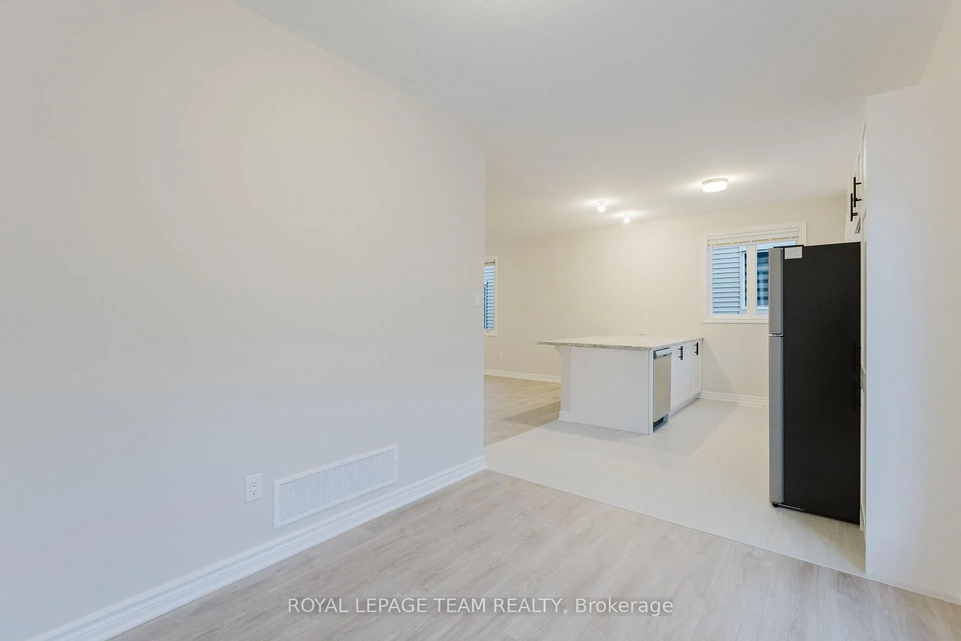 Photo 13 of 180 Ryan Reynolds Way, Ottawa, Avalon West — HOMEH
