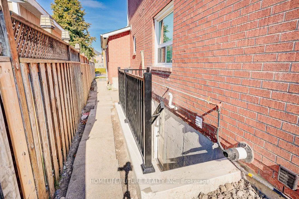 Photo 25 of Unit Bsmt, 3 Donald Wilson Street, Whitby, Rolling Acres — HOMEH