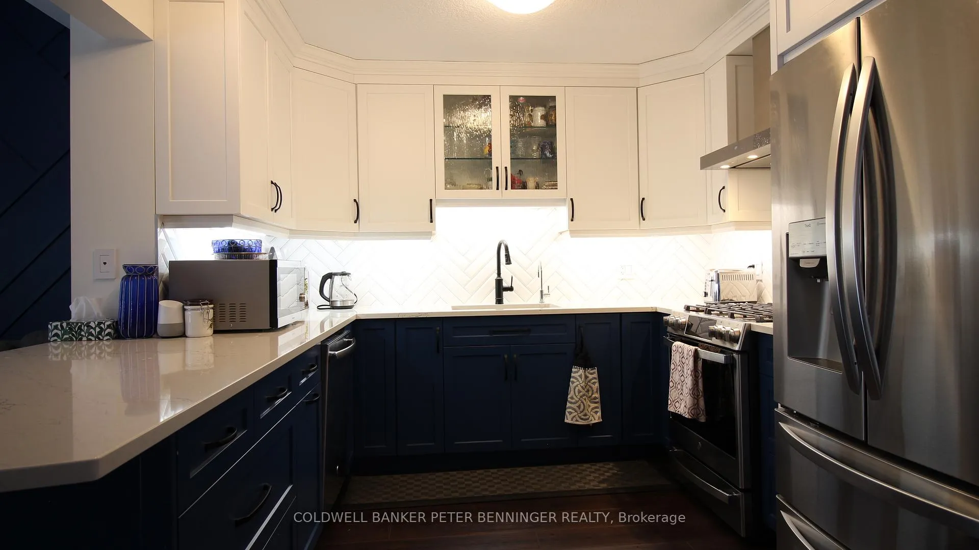Photo 7 of Unit A, 410 Tealby Crescent, Waterloo — HOMEH