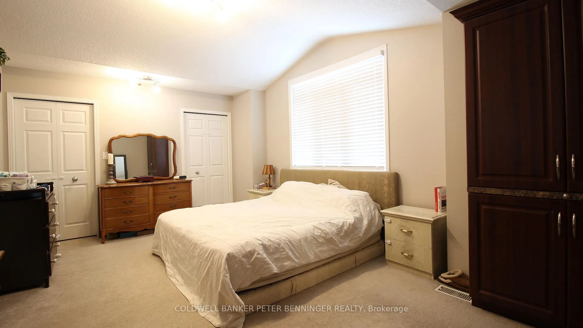 Photo 15 of Unit A, 410 Tealby Crescent, Waterloo — HOMEH