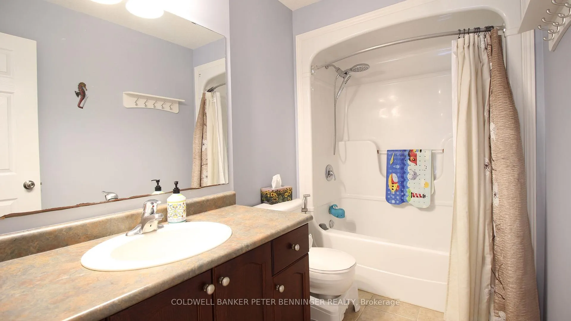 Photo 17 of Unit A, 410 Tealby Crescent, Waterloo — HOMEH