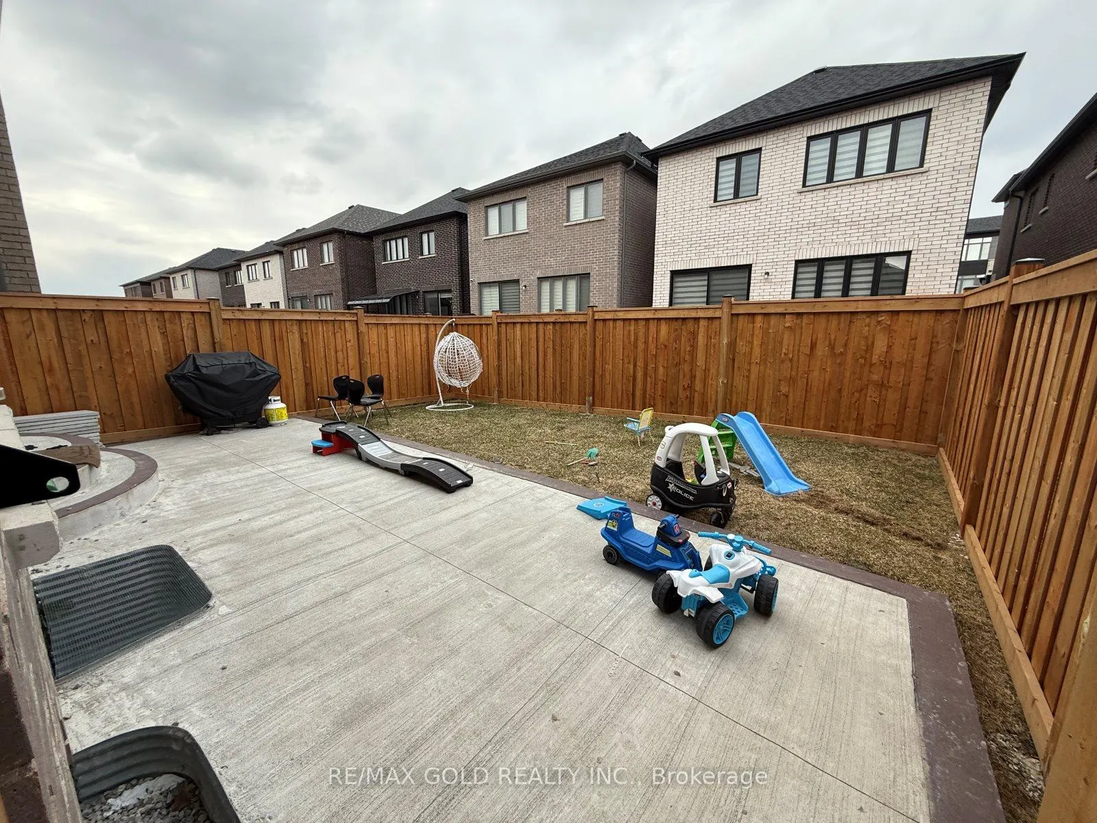 Photo 48 of 55 Calabria Drive, Caledon, Rural Caledon — HOMEH