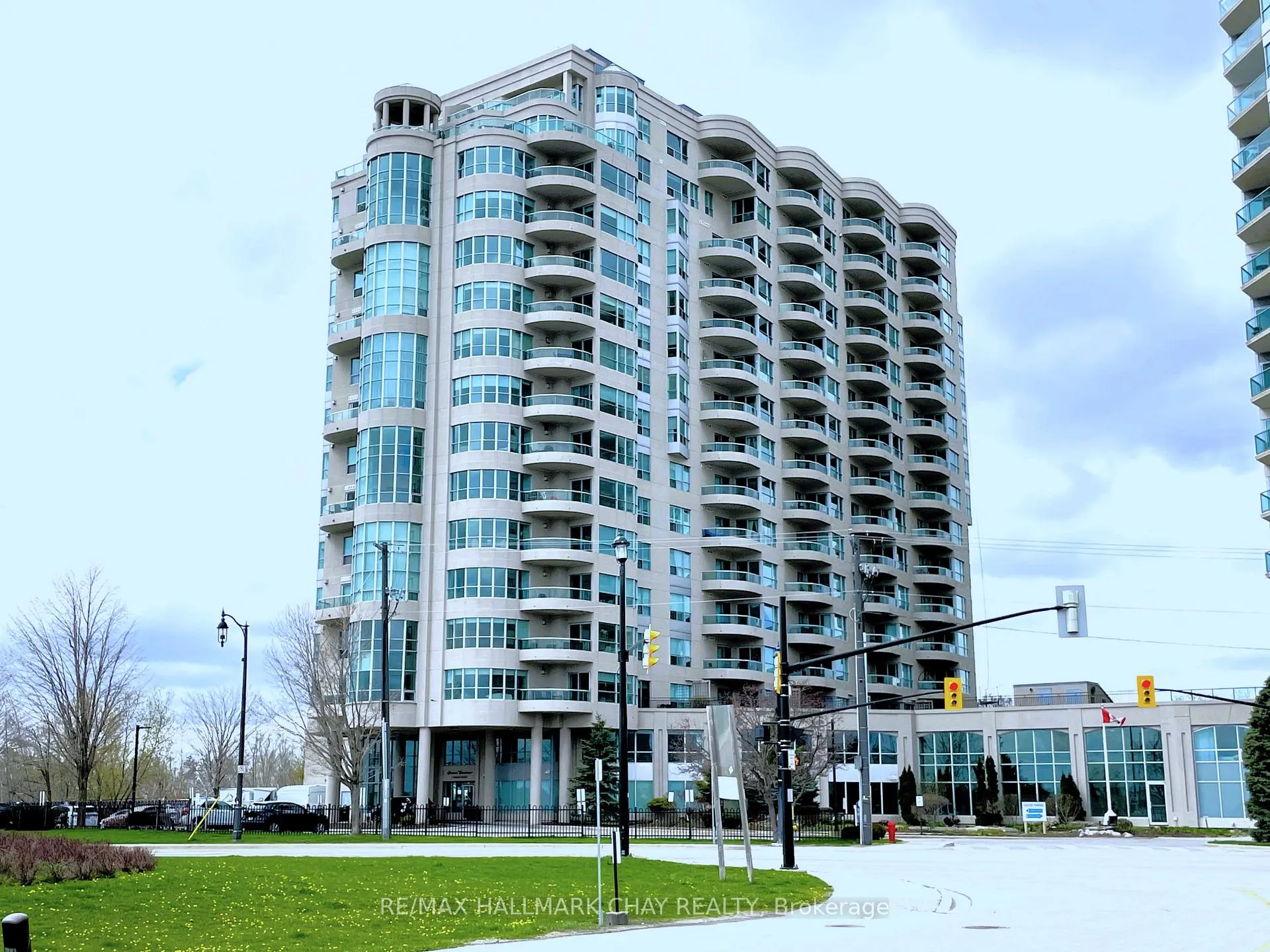 Photo 1 of Unit 1108, 2 Toronto Street, Barrie, Lakeshore — HOMEH