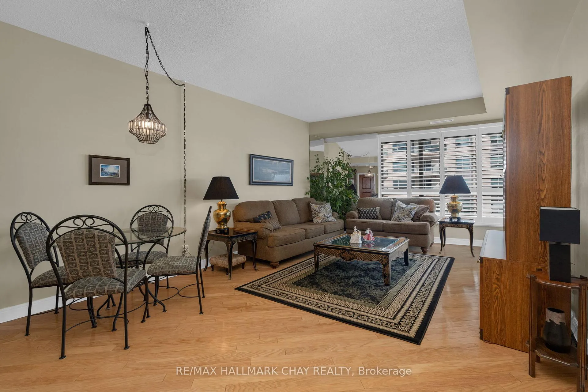 Photo 8 of Unit 1108, 2 Toronto Street, Barrie, Lakeshore — HOMEH
