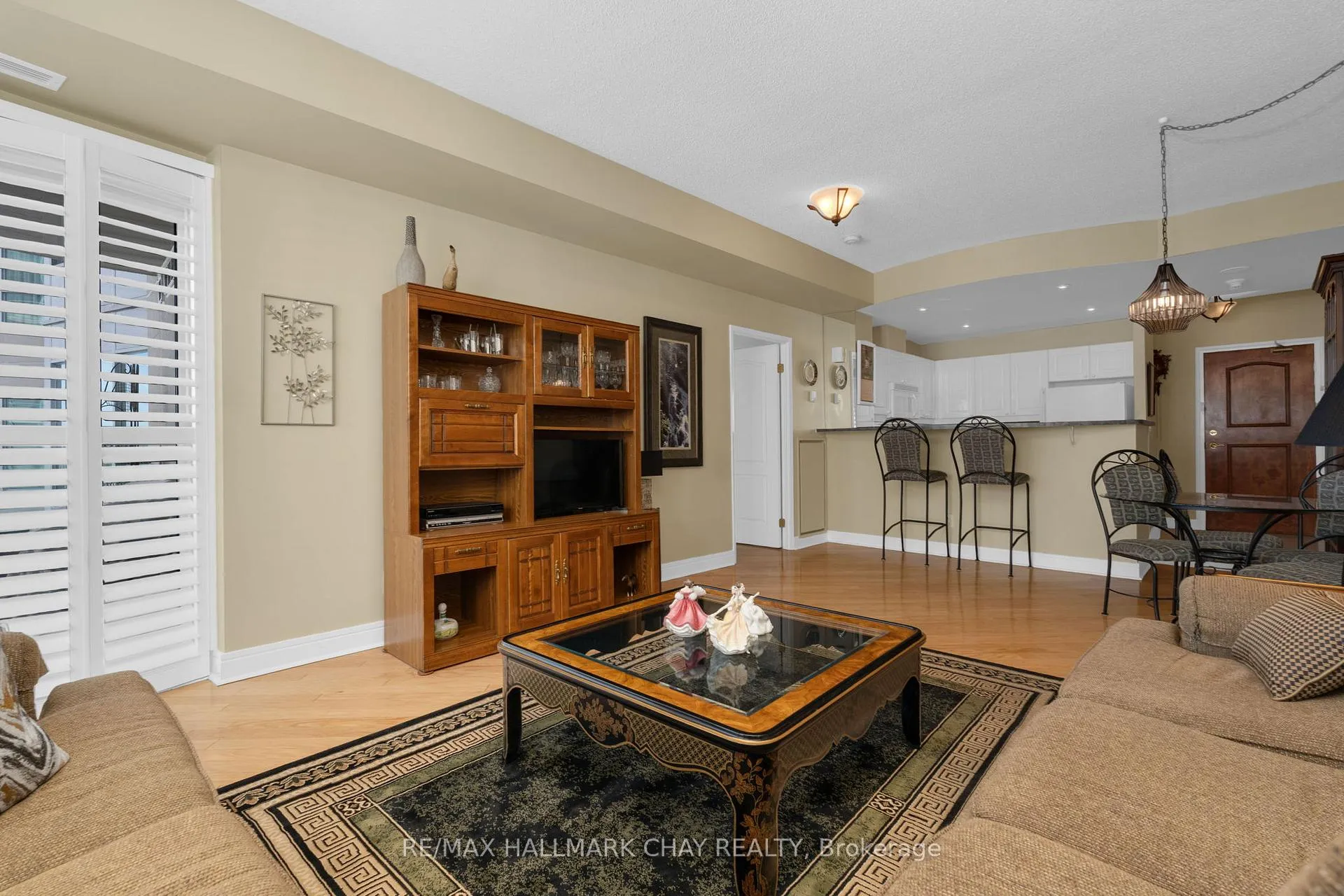 Photo 9 of Unit 1108, 2 Toronto Street, Barrie, Lakeshore — HOMEH