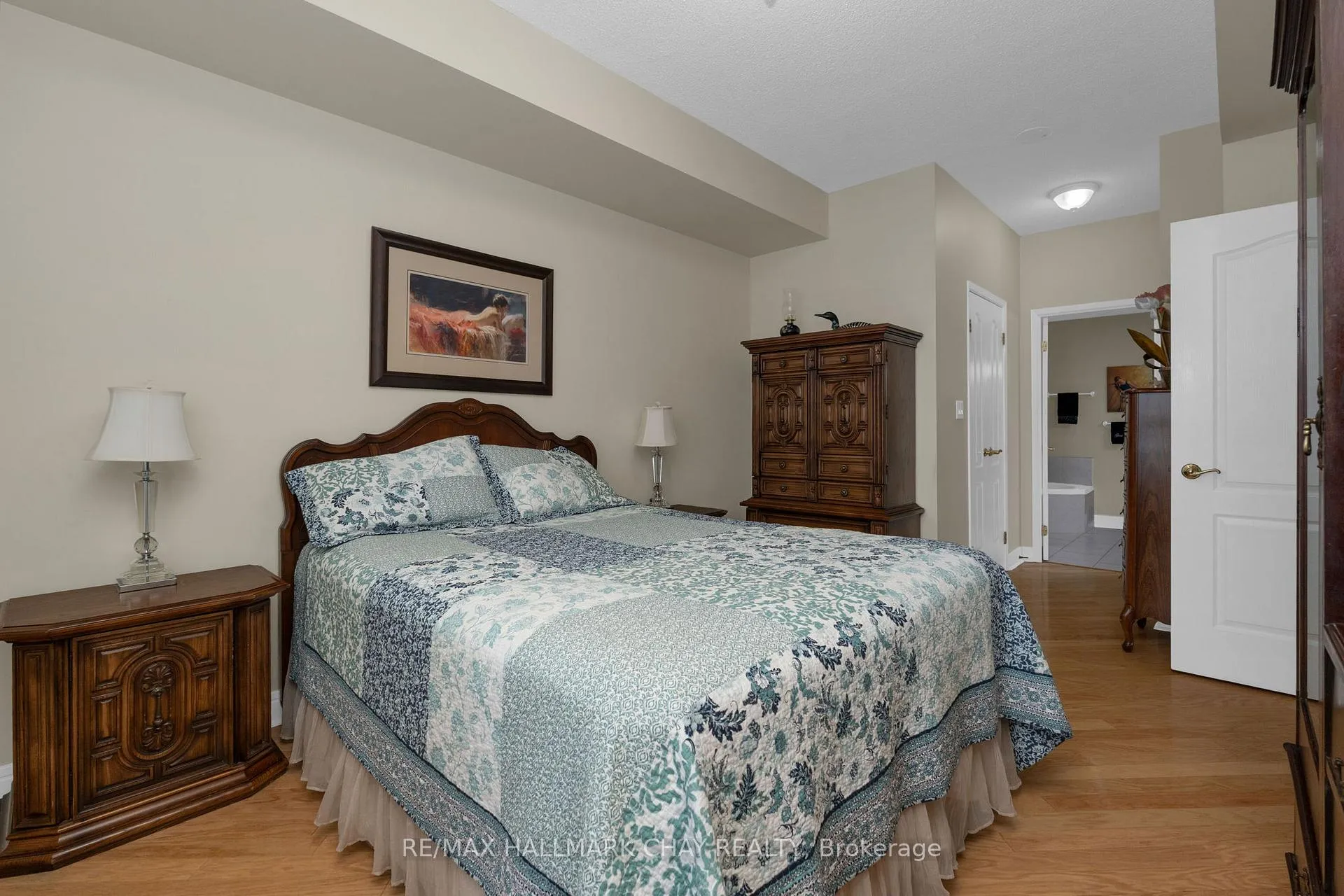 Photo 15 of Unit 1108, 2 Toronto Street, Barrie, Lakeshore — HOMEH