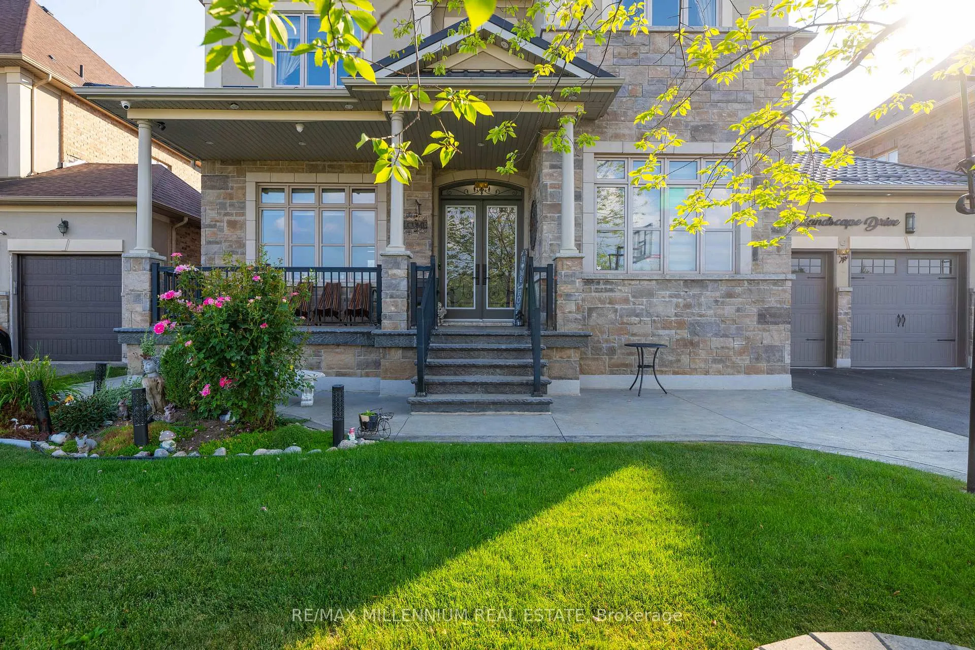 Photo 6 of 6 Landscape Drive, Brampton, Vales of Castlemore North — HOMEH