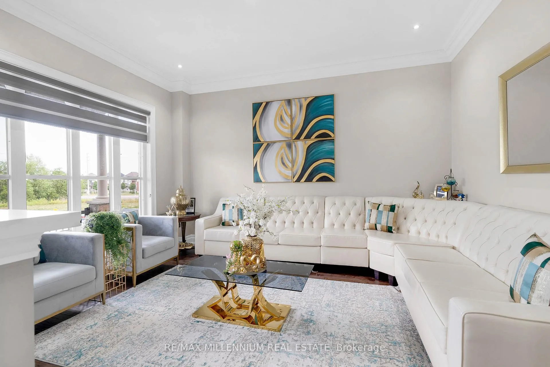Photo 10 of 6 Landscape Drive, Brampton, Vales of Castlemore North — HOMEH