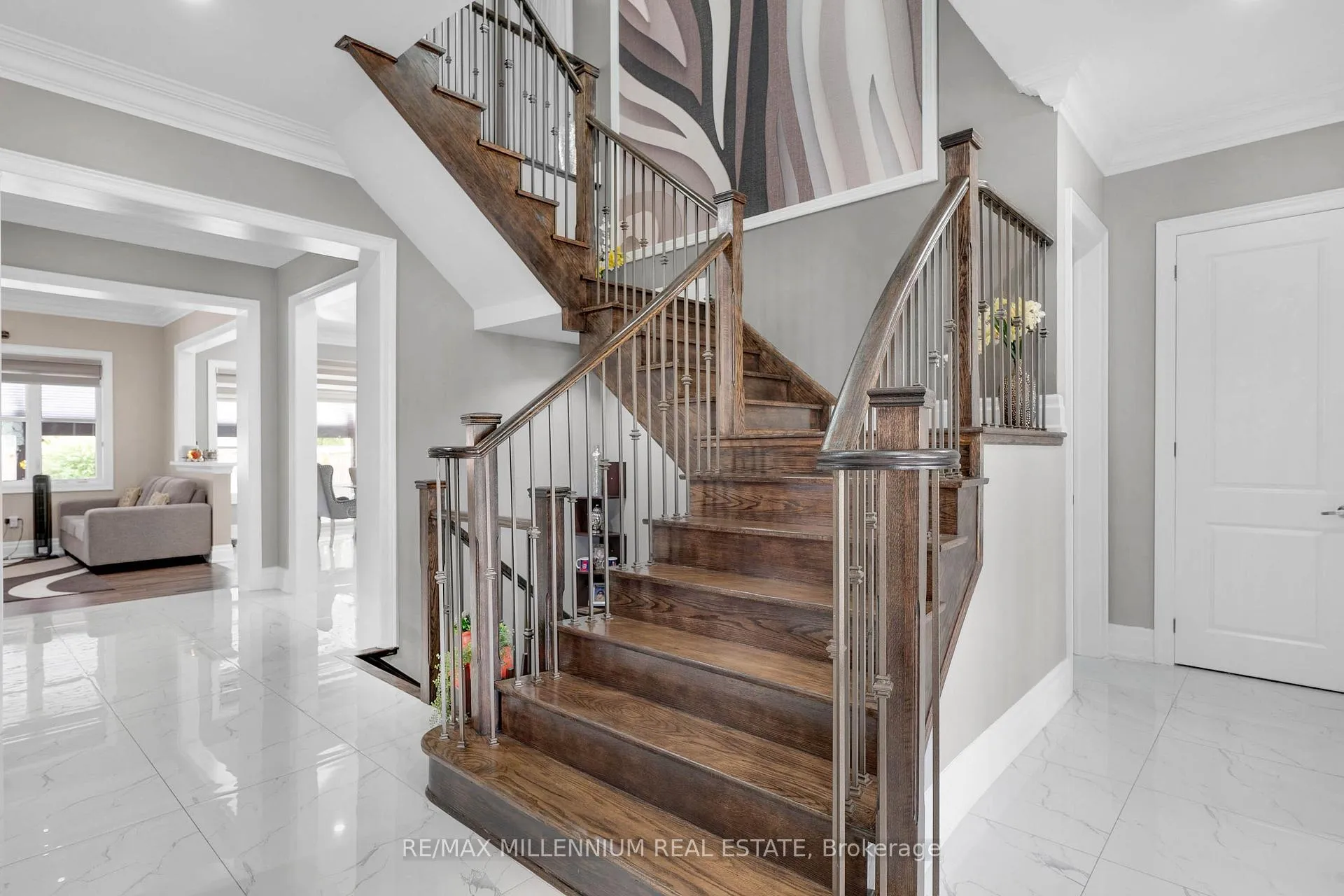 Photo 22 of 6 Landscape Drive, Brampton, Vales of Castlemore North — HOMEH