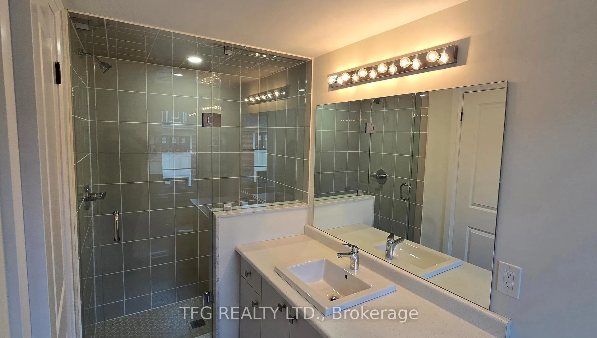 Photo 10 of Unit 9, 35 Marret Lane, Clarington, Rural Clarington — HOMEH