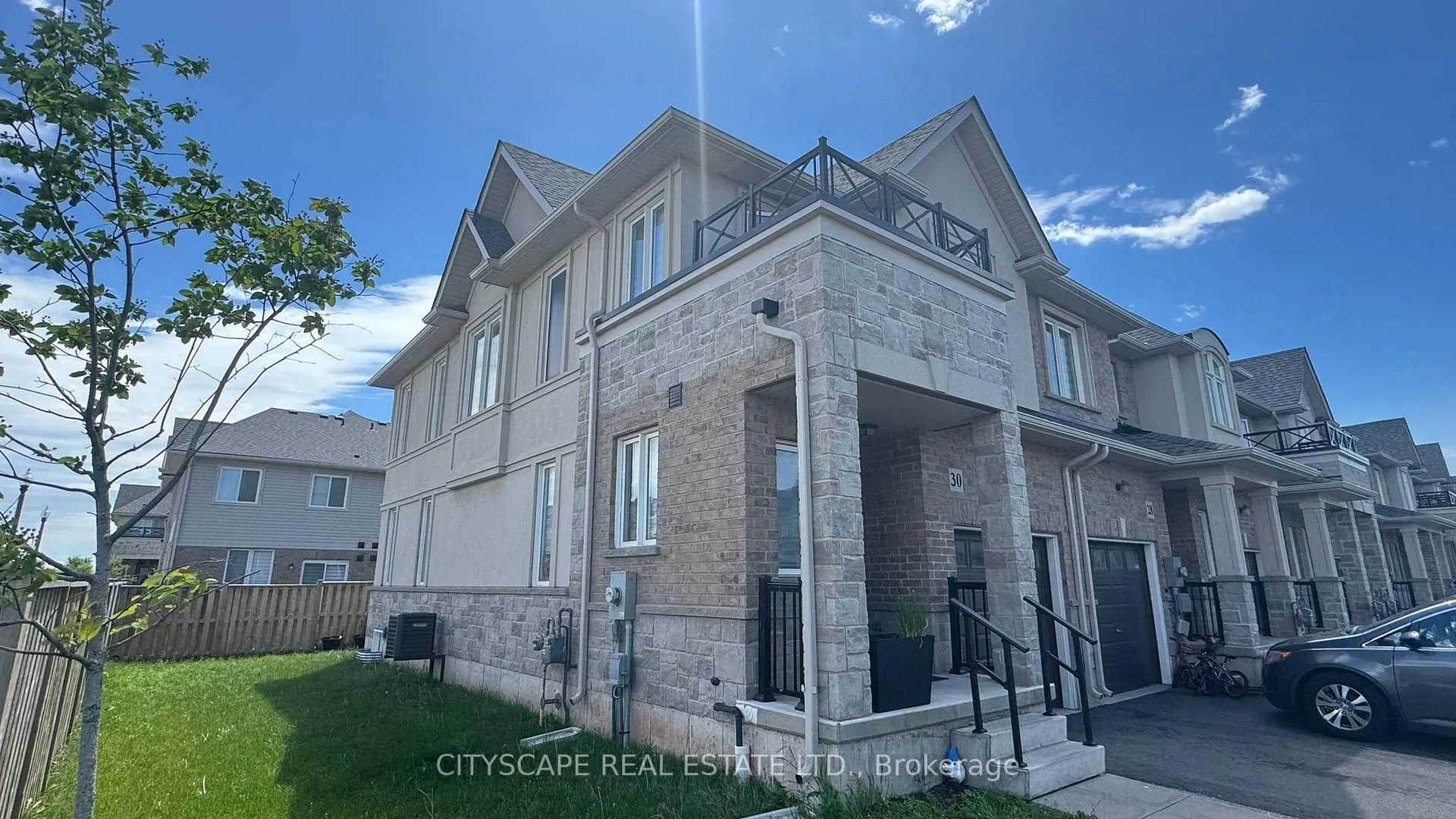 Photo 5 of 30 Foothills Lane, Hamilton, Stoney Creek — HOMEH