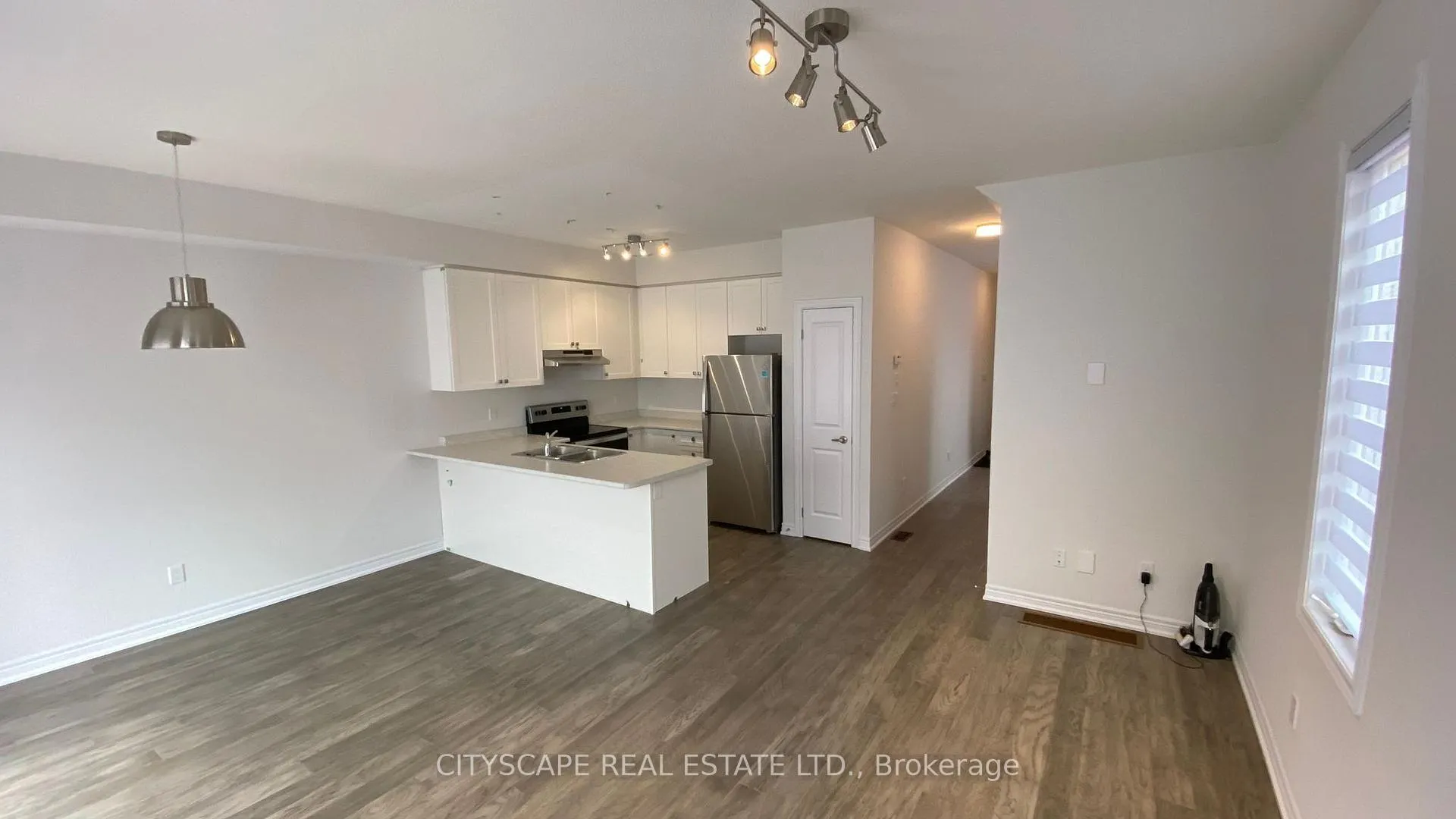 Photo 11 of 30 Foothills Lane, Hamilton, Stoney Creek — HOMEH