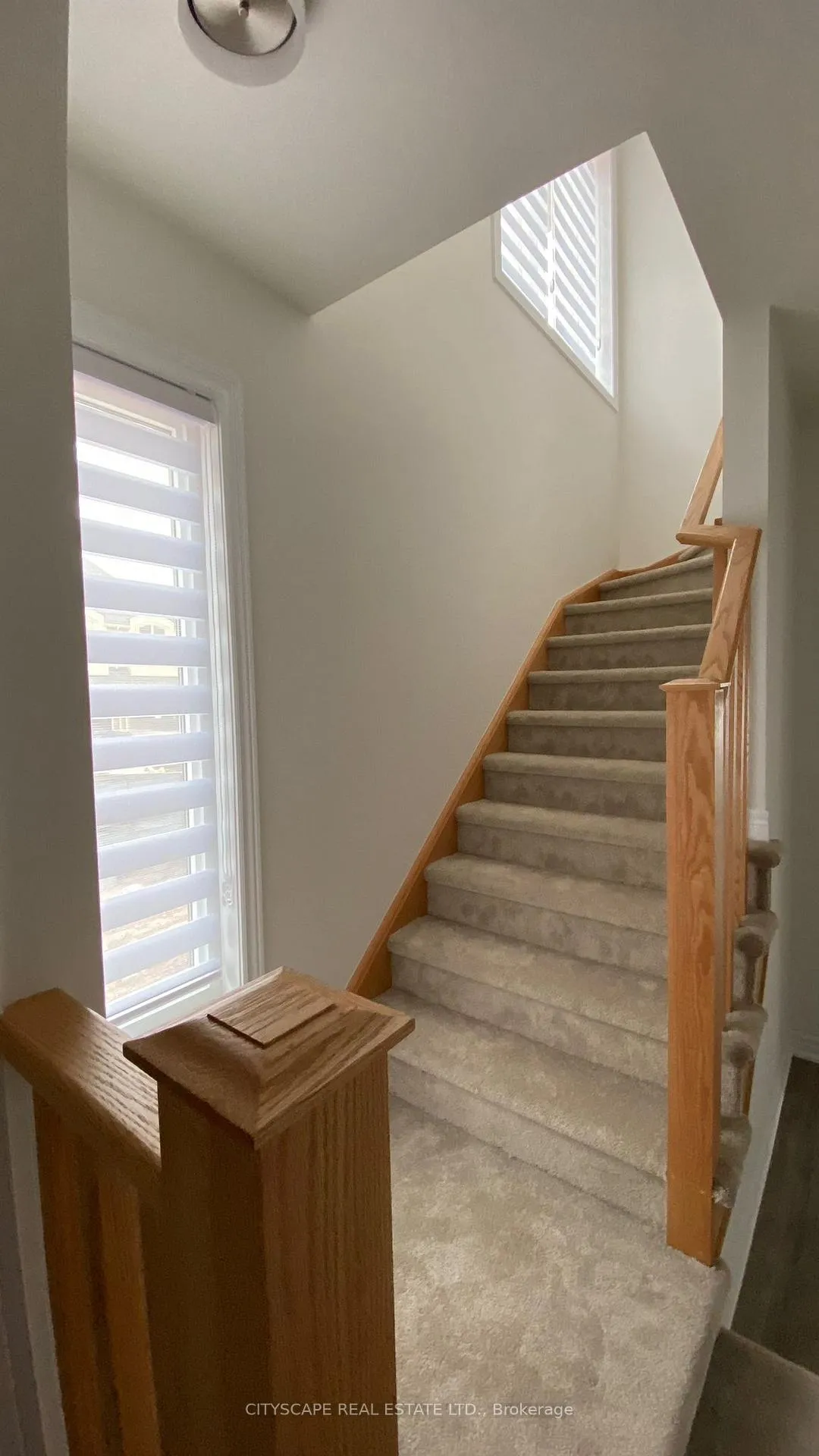 Photo 12 of 30 Foothills Lane, Hamilton, Stoney Creek — HOMEH