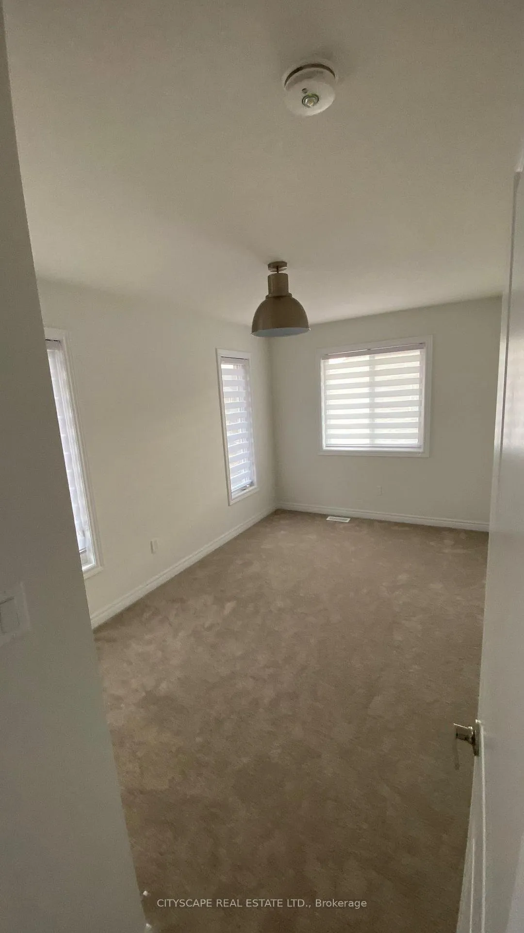 Photo 24 of 30 Foothills Lane, Hamilton, Stoney Creek — HOMEH