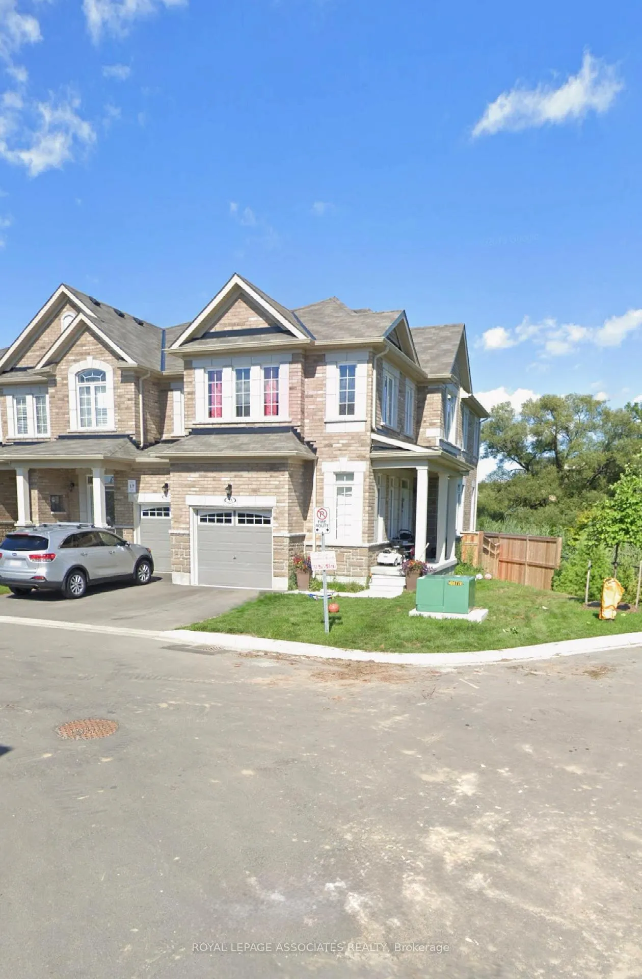 Photo 1 of 33 Keenlyside Lane, Ajax, Northwest Ajax — HOMEH