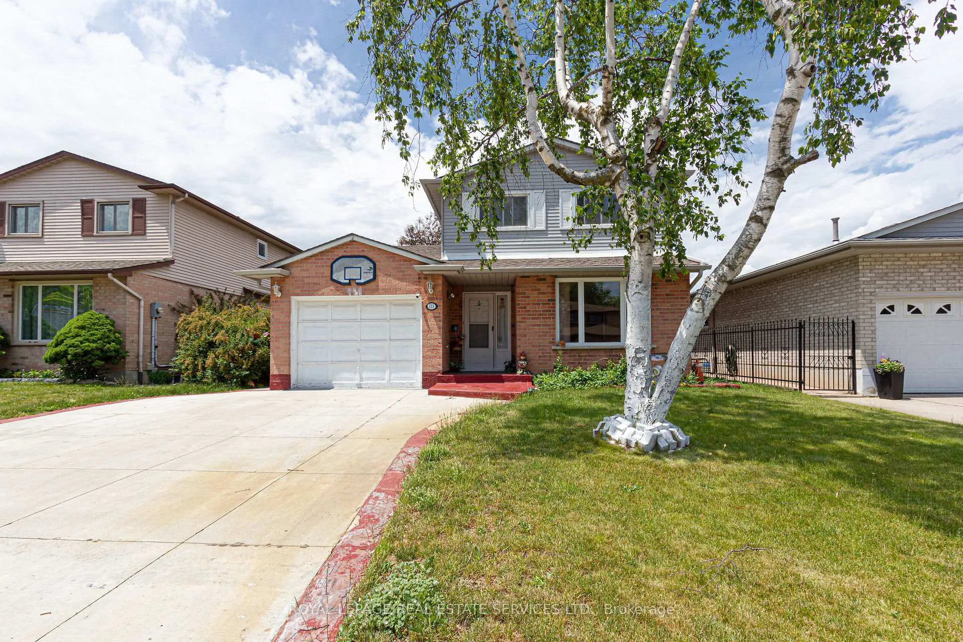Photo 1 of 111 Strawberry Drive, Hamilton, Riverdale — HOMEH