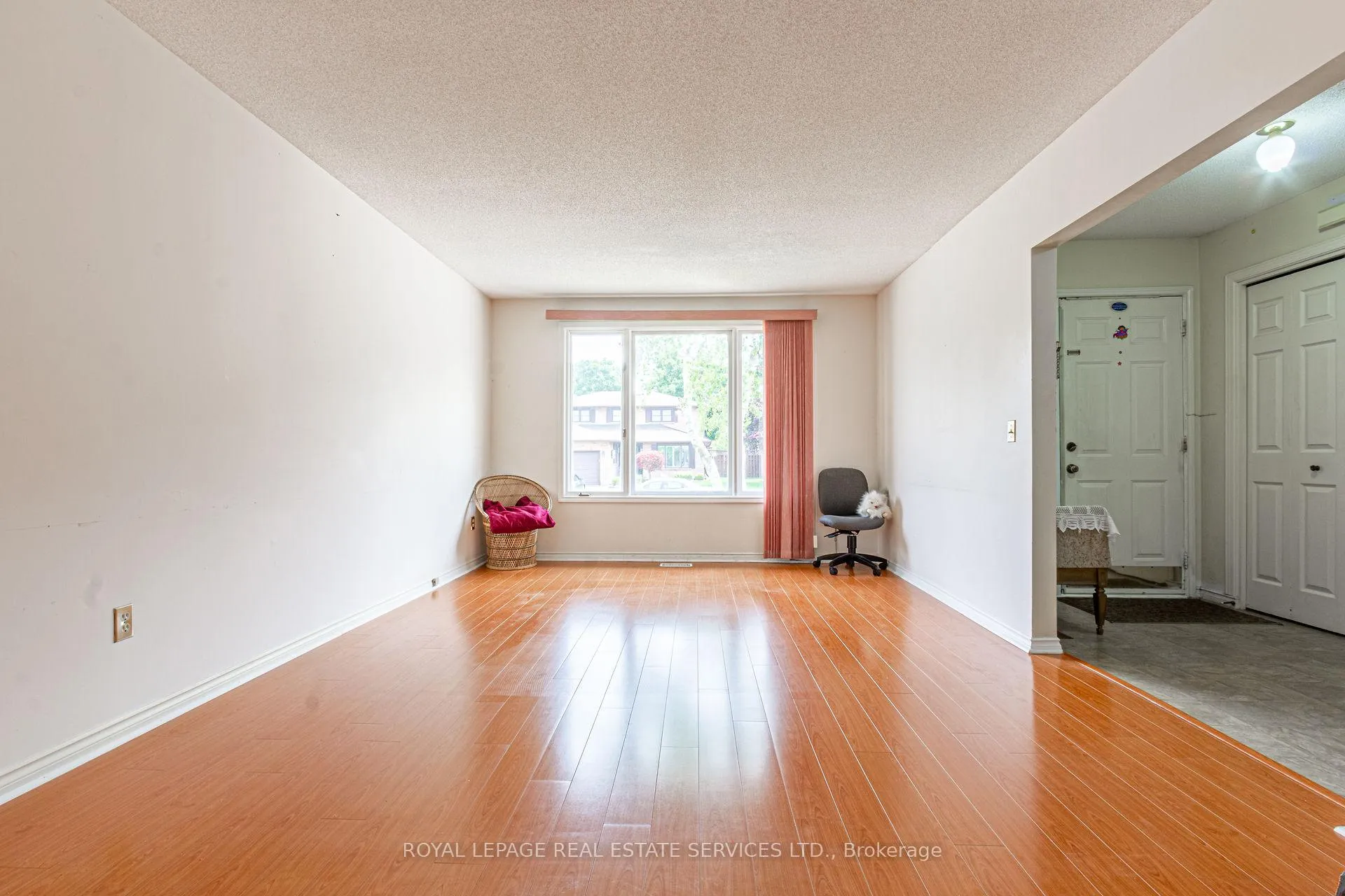 Photo 7 of 111 Strawberry Drive, Hamilton, Riverdale — HOMEH
