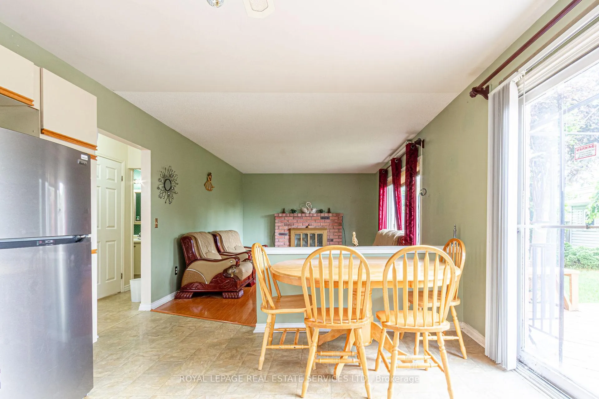 Photo 16 of 111 Strawberry Drive, Hamilton, Riverdale — HOMEH