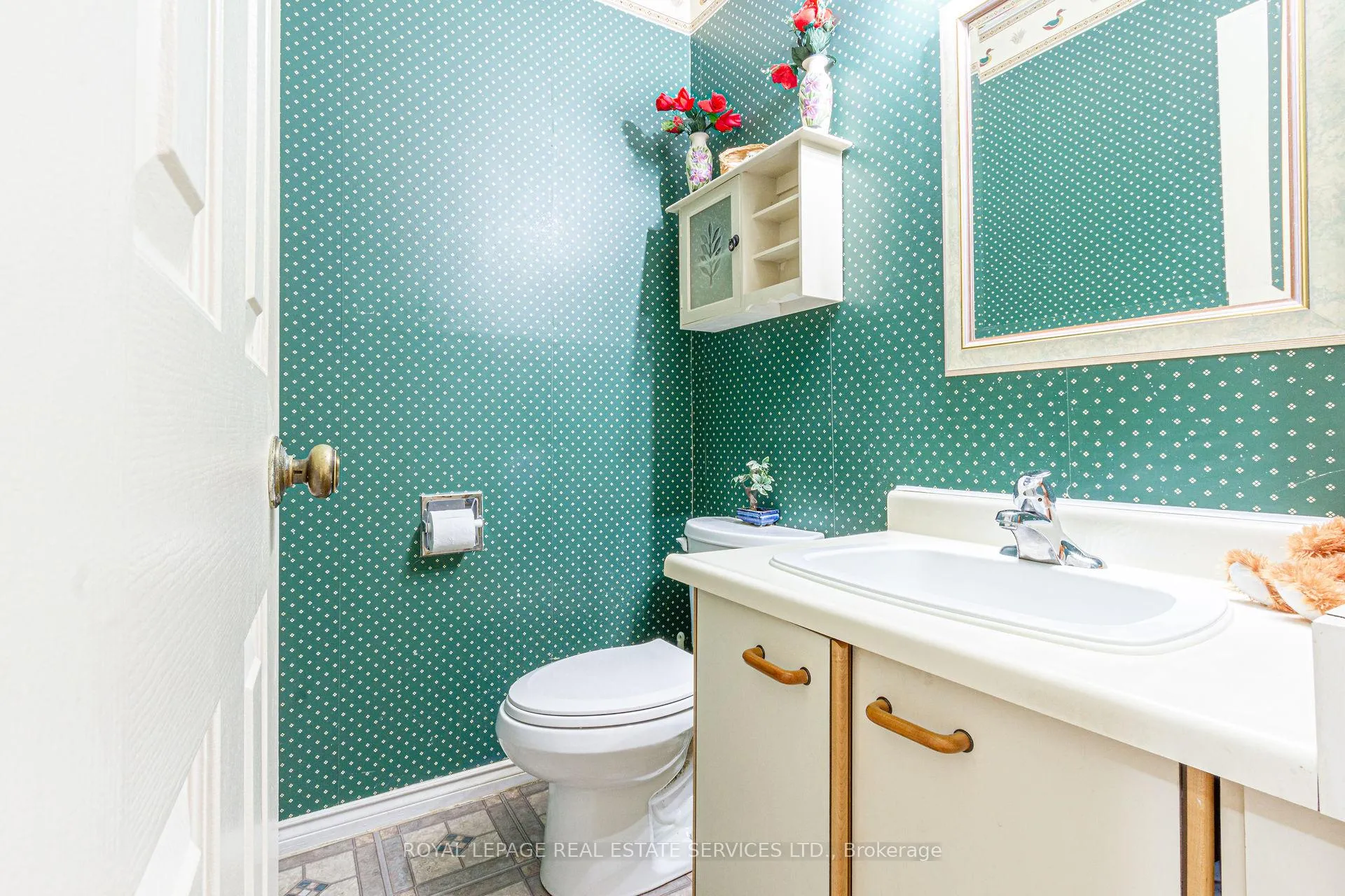 Photo 22 of 111 Strawberry Drive, Hamilton, Riverdale — HOMEH