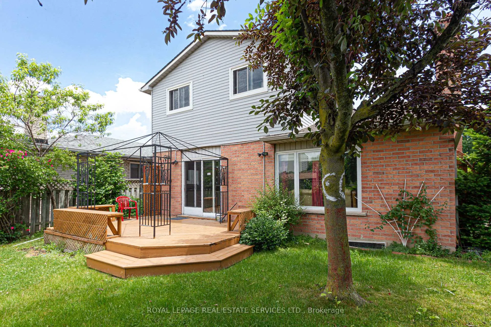 Photo 46 of 111 Strawberry Drive, Hamilton, Riverdale — HOMEH