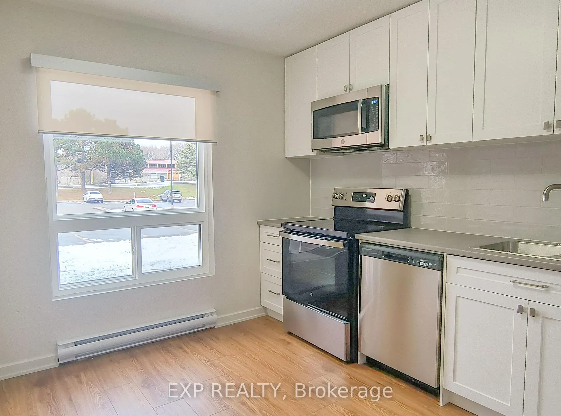 Photo 5 of Unit 3, 981 Gulf Place, Ottawa, Overbrook/Castle Heights — HOMEH