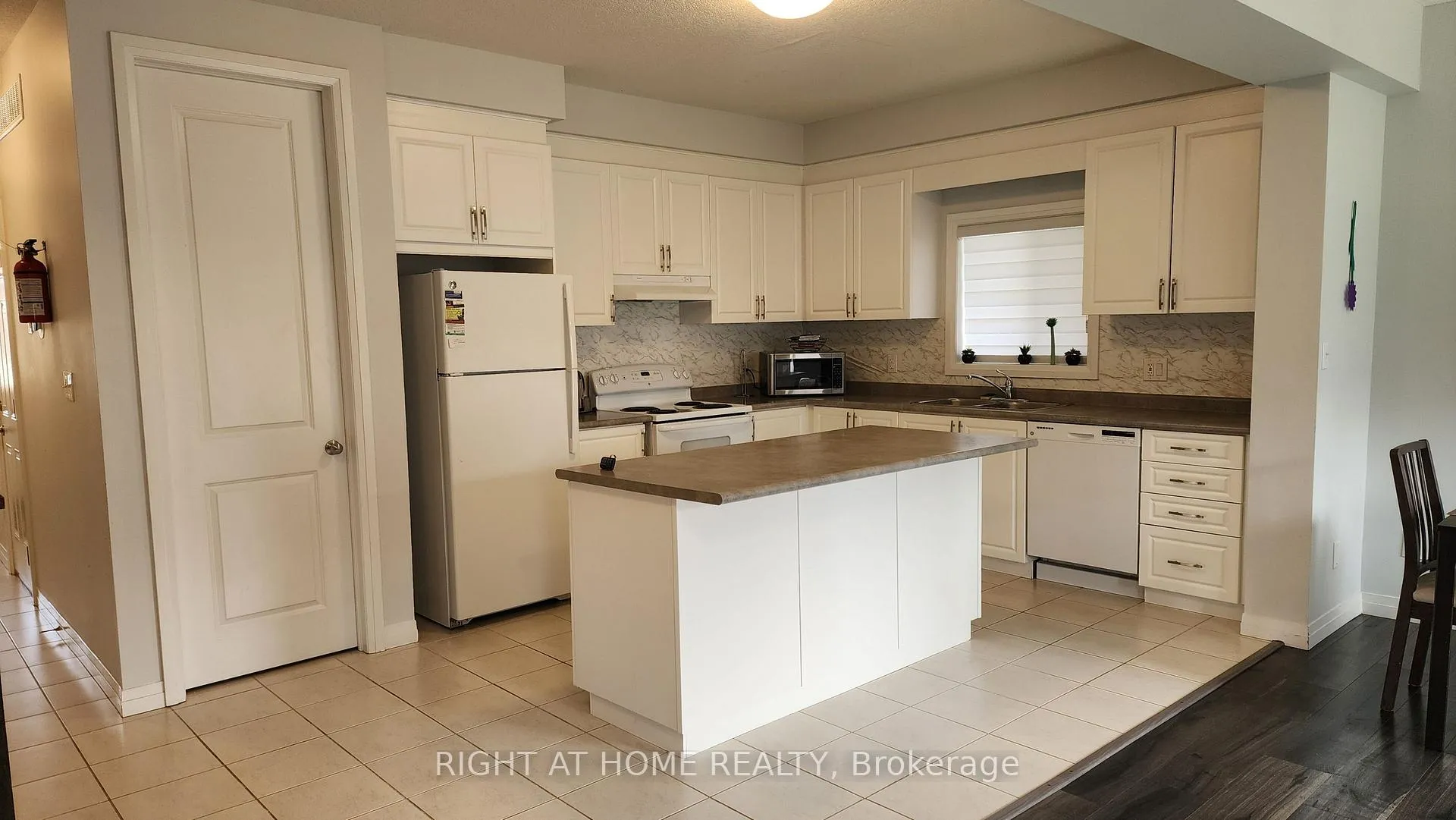 Photo 3 of Unit Main, 229 Tall Grass Crescent, Kitchener, Doon South — HOMEH