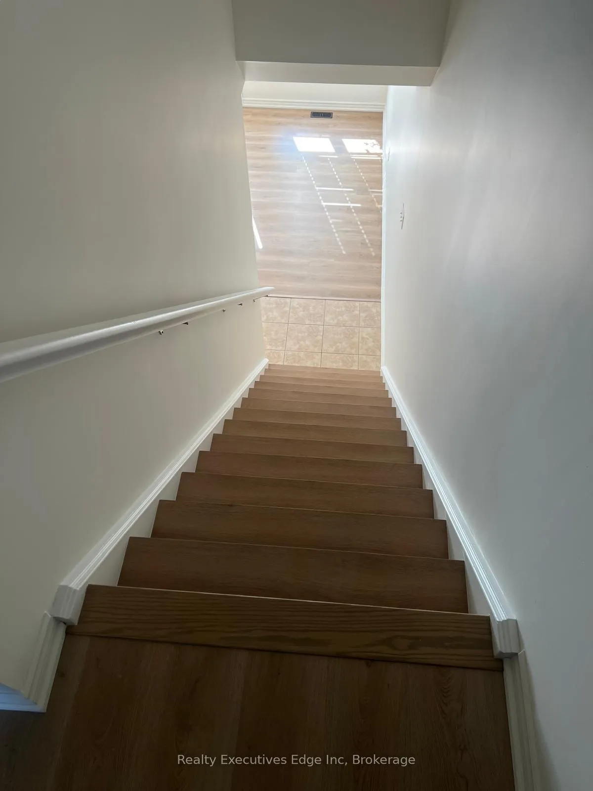 Photo 9 of 87 Mussen Street, Guelph, Victoria North — HOMEH