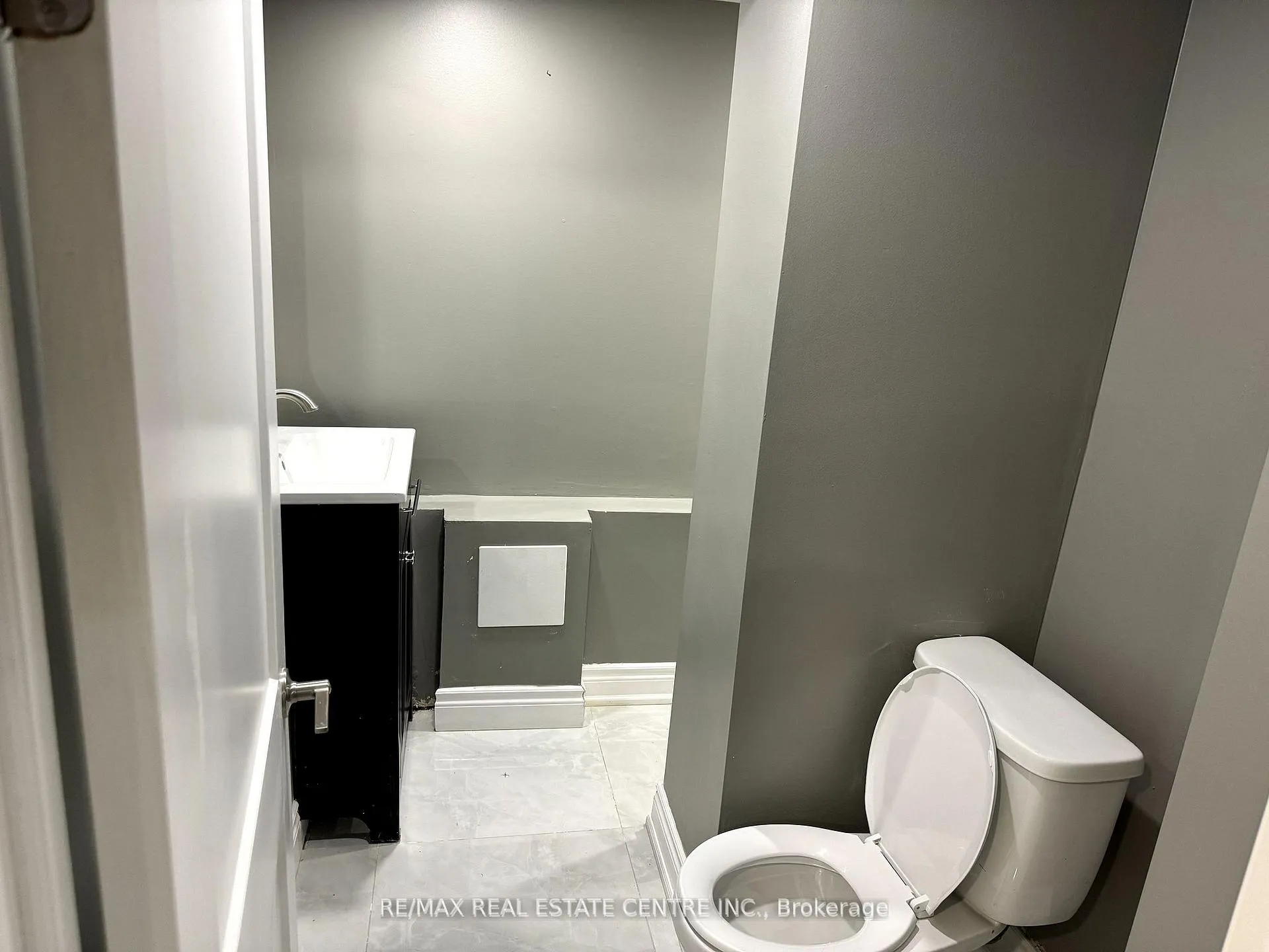 Photo 10 of 45 Leeming (BSMT) Street W, Hamilton, Landsdale — HOMEH
